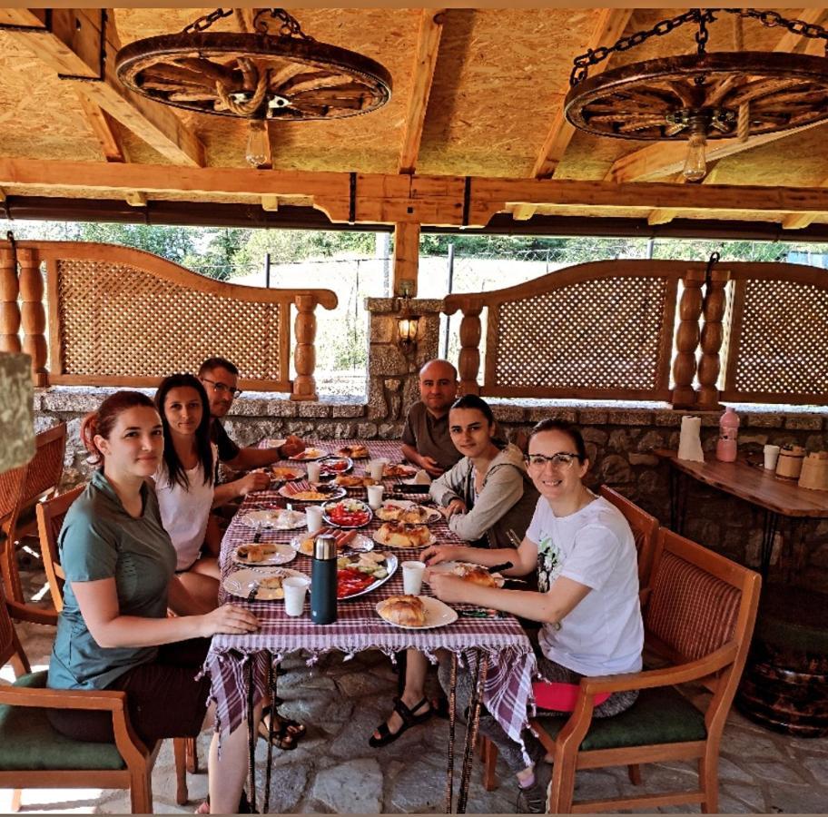 Holiday Bungalows & Food 普拉夫 外观 照片
